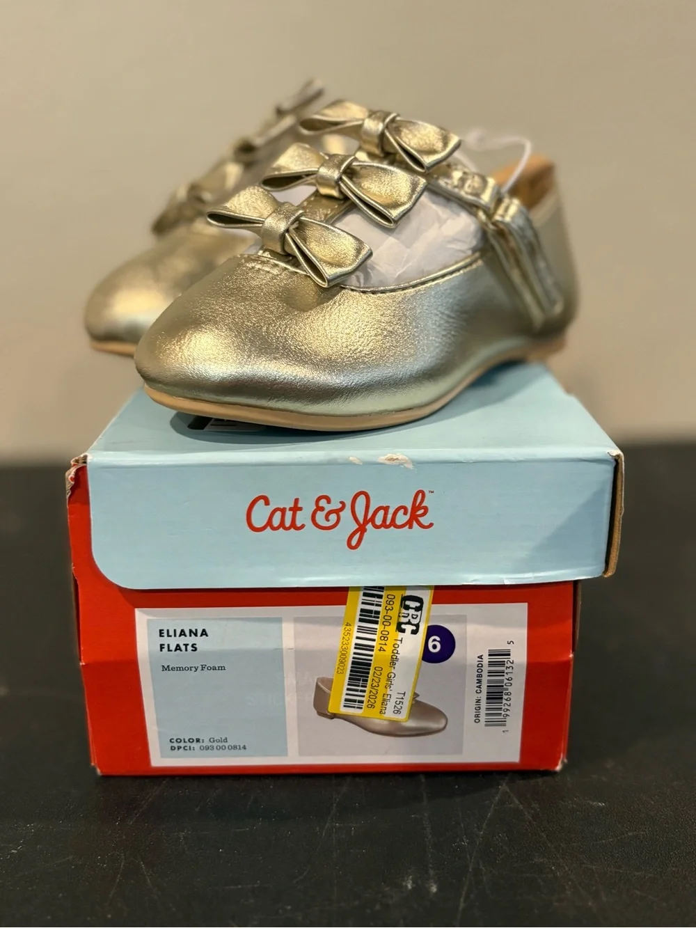 NEW Toddler Girls' Eliana Mary Jane Flats - Cat & Jack™ Size 6 Gold with Box